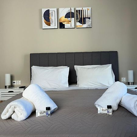 Modern Central Αpt 500M From The Beach. Chania  Exterior foto