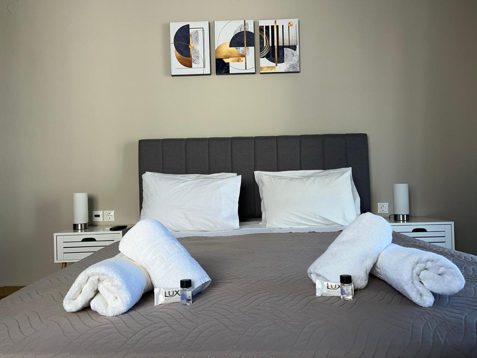 Modern Central Αpt 500M From The Beach. Chania  Exterior foto